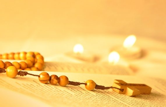 ROSARIO DE LA PRECIOSA SANGRE DE CRISTO (Para Sellar y Proteger la Familia)